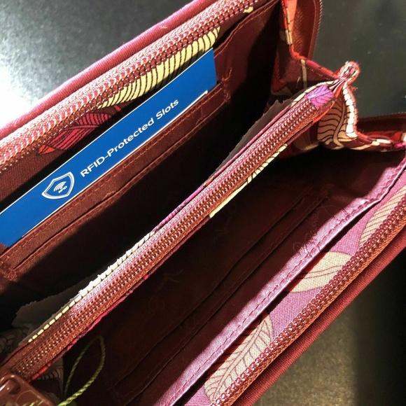 Vera Bradley Bags Vera Bradley Rfid Grab Go Wristlet Poshmark